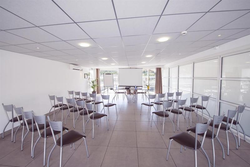 Ibis Styles Hyeres Rooftop & Spa Ngoại thất bức ảnh