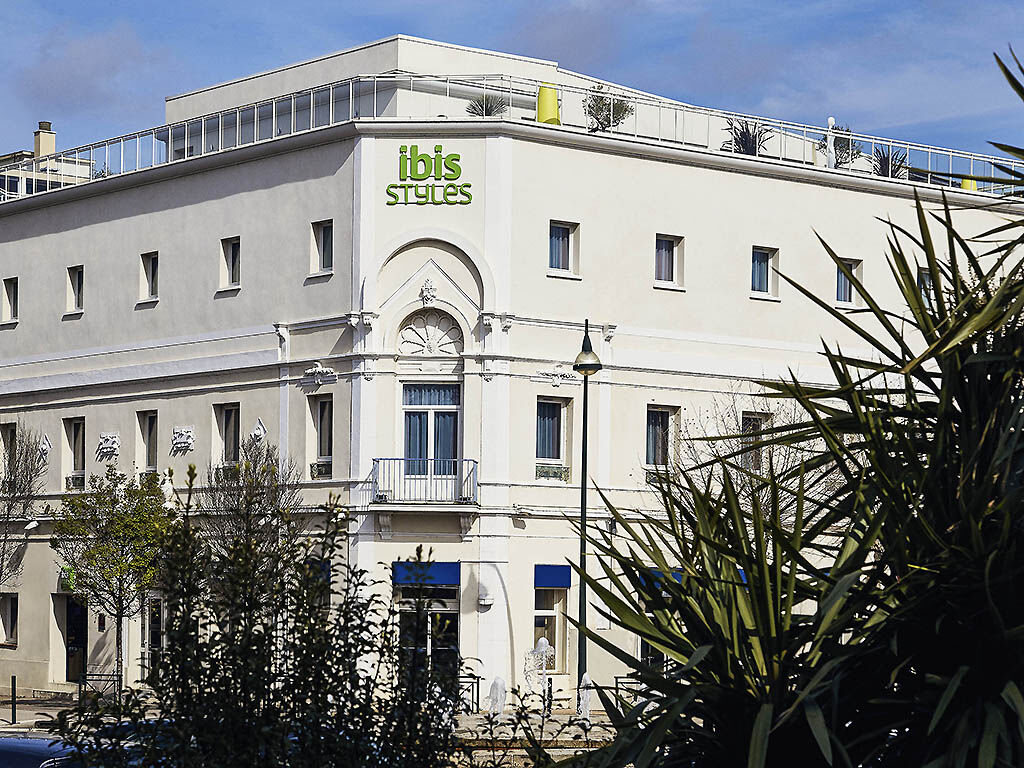 Ibis Styles Hyeres Rooftop & Spa Ngoại thất bức ảnh